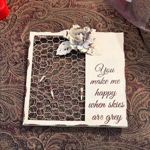 Rustic White Floral Chicken Wire Wall Decor - You Make Me Happy Sign
